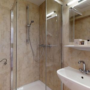 Budget Kamer met een King Size Bed